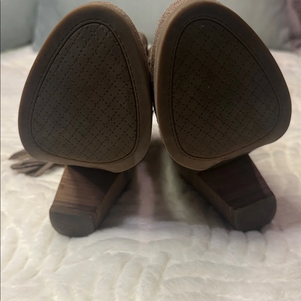 Sold Jessica Simpson Taupe Suede Ankle Booties size 6 - Picture 6 of 8